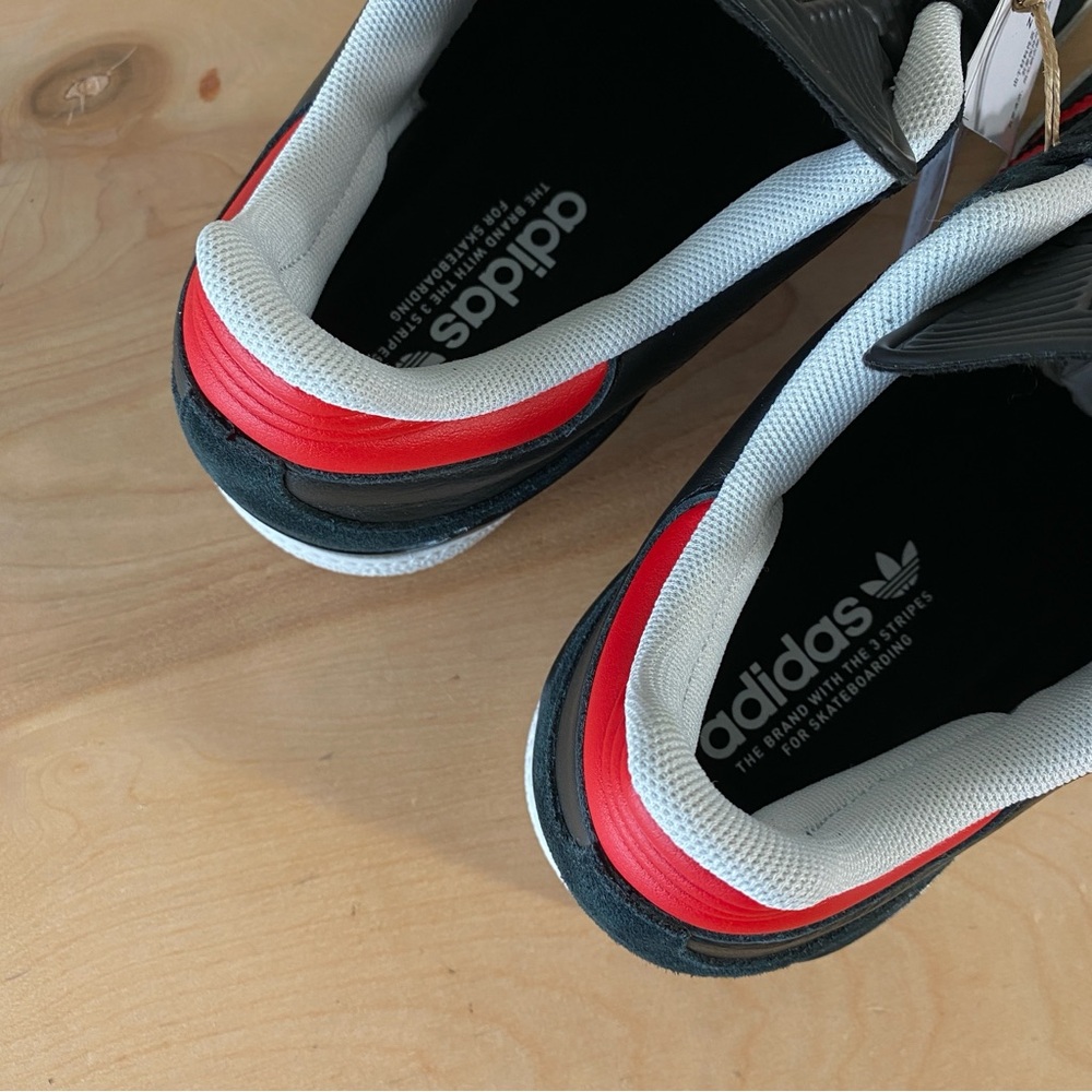 Adidas Busenits Black Pebbled Leather Red Skateboarding Shoe - Size 10.5 - Picture 8 of 12